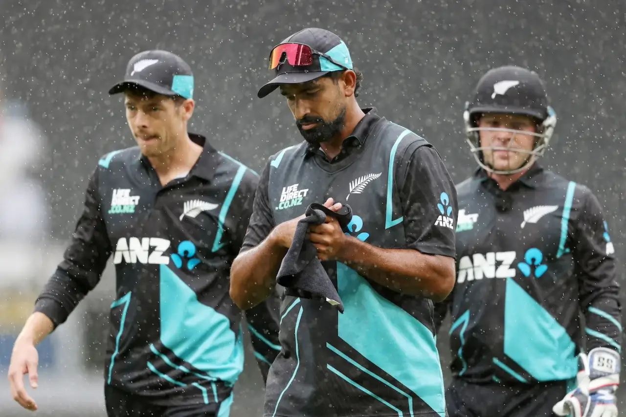 Ish Sodhi Spin Bowling