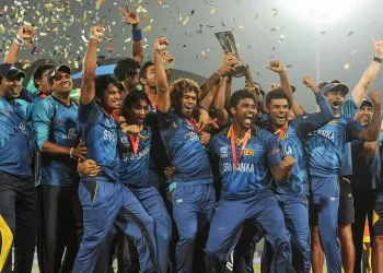 Sri Lanka Team Winning Trophy