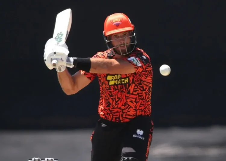 most runs in sa20 by palyers