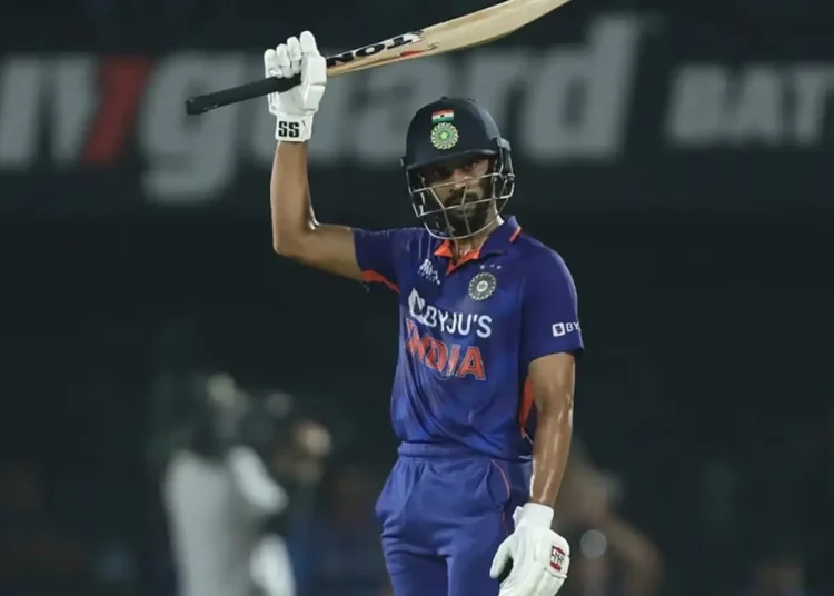 ruturaj gaikwad in blue jersey