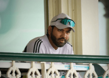 rohit sharma captain sitting in mcg balcony