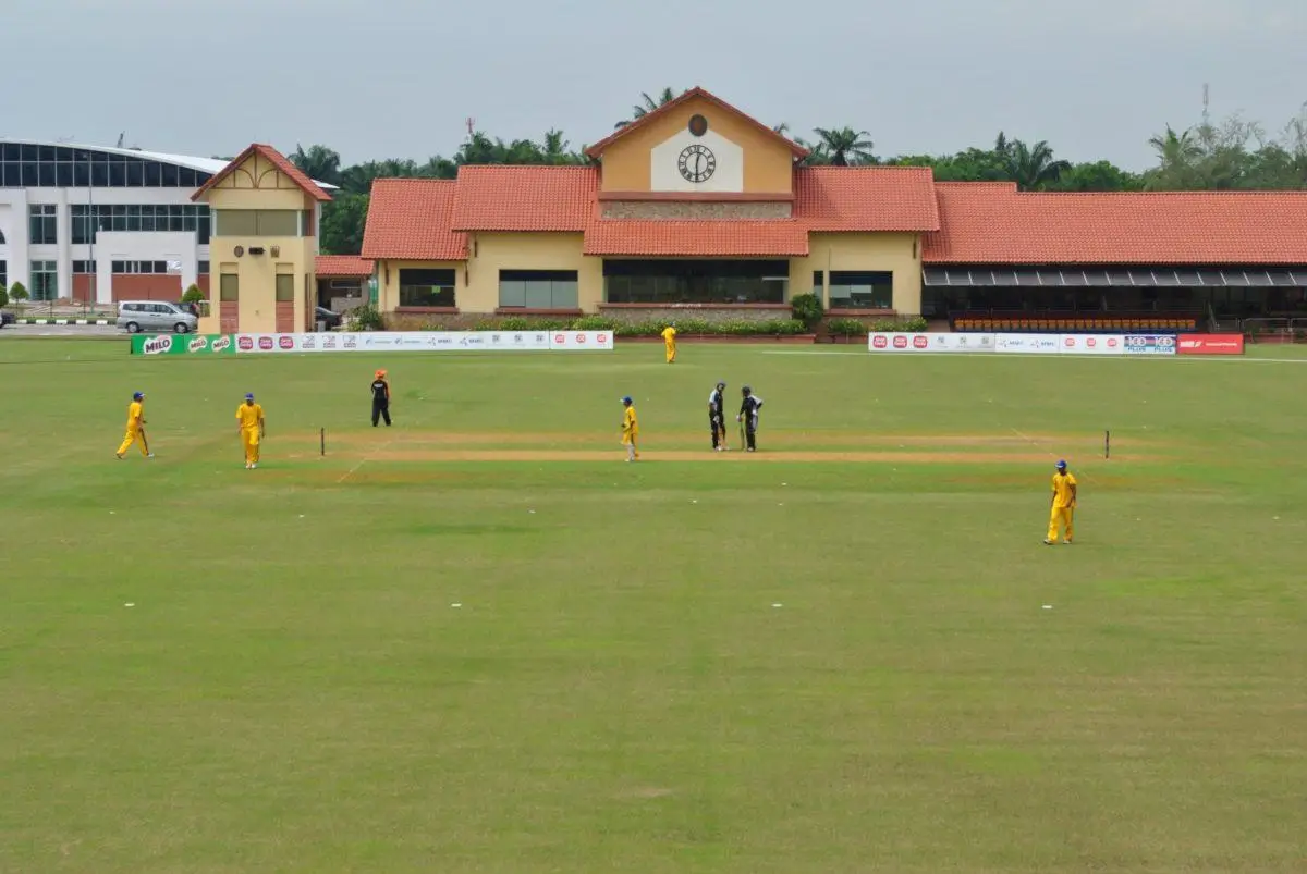 Bayuemas Oval stadium view